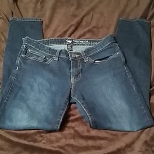 Gap size 2 skinny roll up dark blue jeans